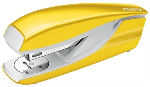 Leitz Engrapadora 5502 WOW para 30 hojas amarilla